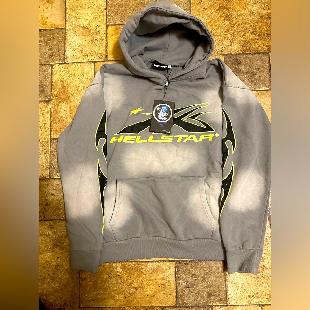 Size medium hellstar hoodie